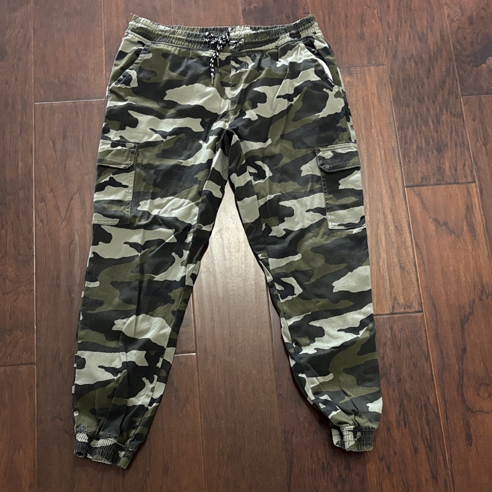 Matix Green Camouflage Cargo Pants